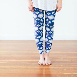 Ooh La Leggings Blue Aztec One Size Super Soft